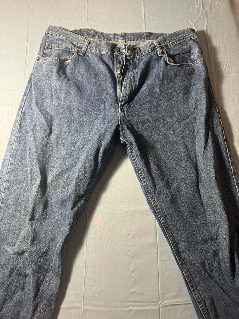Wrangler Men's Blue Denim Jeans Size 38x32 Relaxed Fit Straight Leg